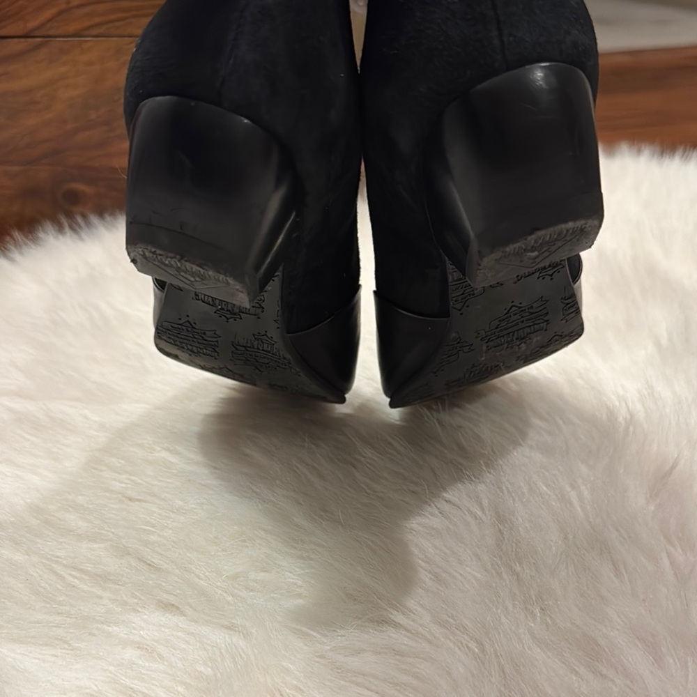John Fluevog Black Cross Detail Heeled Boots - Picture 4 of 9